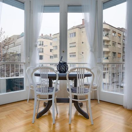 Golden Hour Apartment Budapest Bagian luar foto